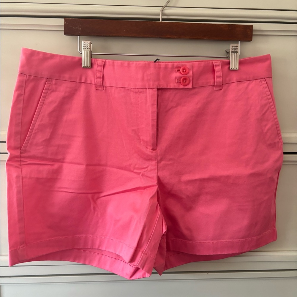 Vineyard Vines women’s shorts, size 14